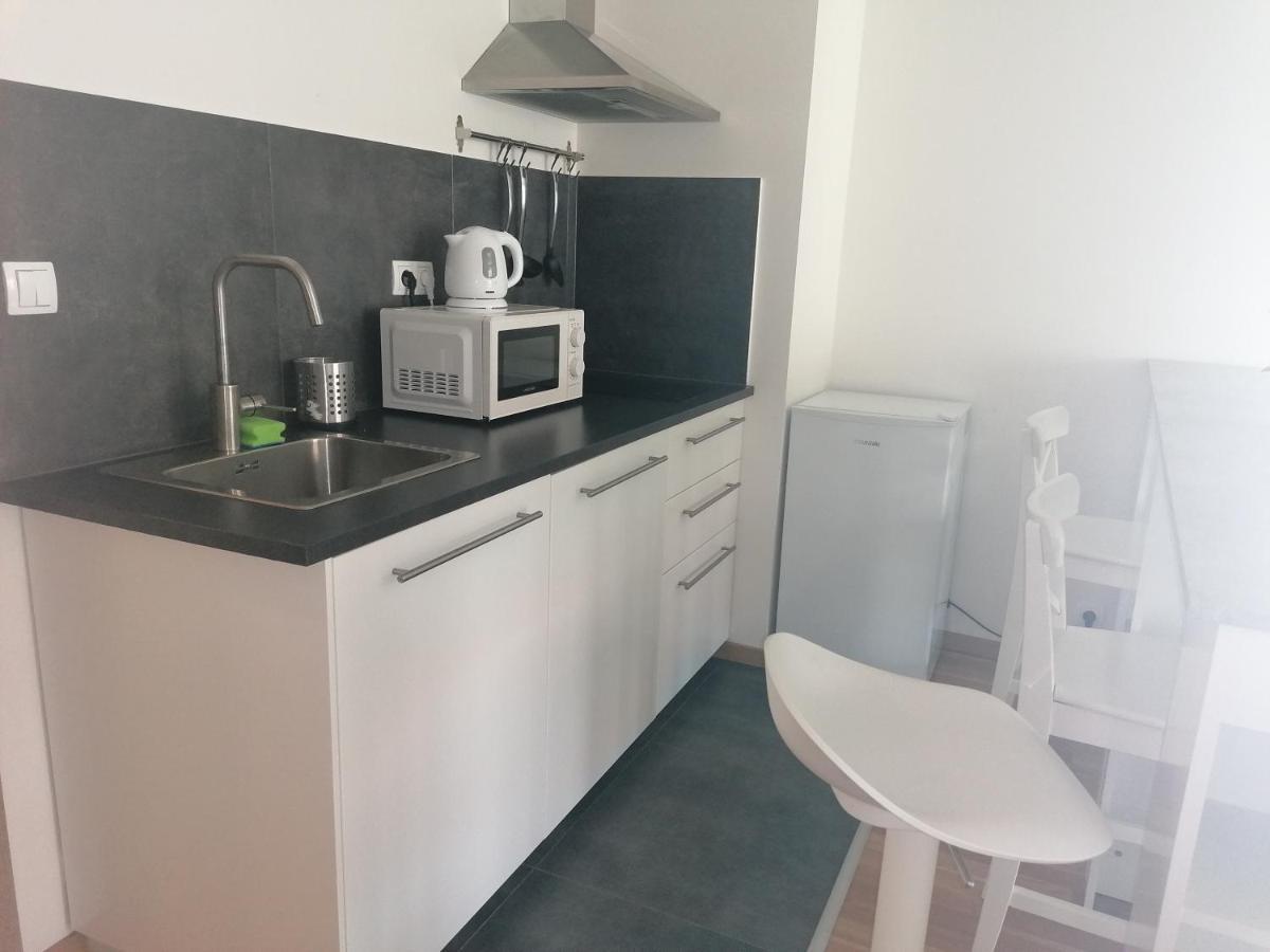 Brand New One Bedroom Apartment #54 In Brand New Building With Free Parking Prague Exterior photo